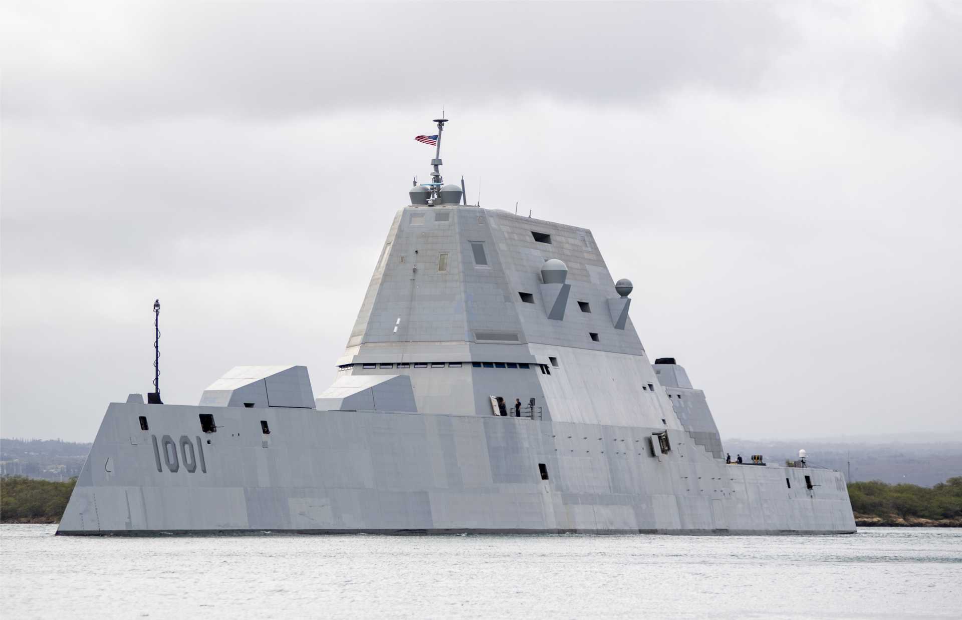 独家：美国海军计划对朱姆沃尔特级驱逐舰进行战斧巡航导弹评估，进攻打击作用扩大