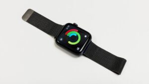 Apple Milanese Loop 评测：一款华丽的不锈钢 Apple Watch 表带，价格不菲