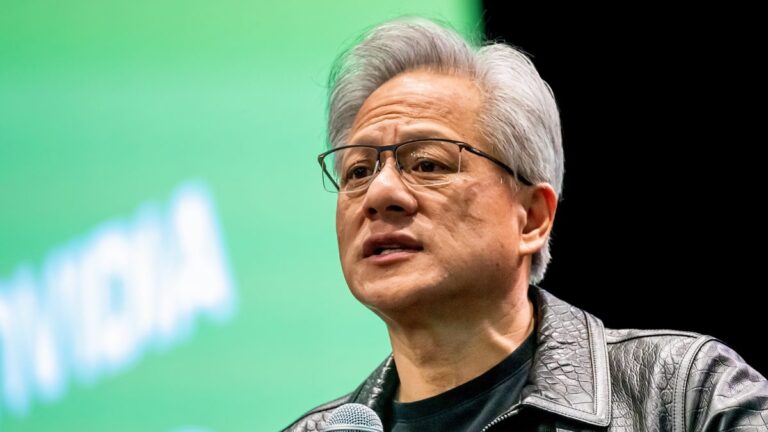 Nvidia 首席执行官：我们现在是一家 AI Factory 公司