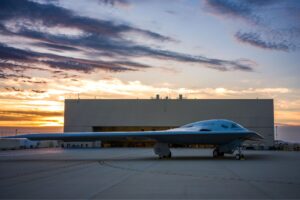 美国空军准备迎接 B-21 突袭轰炸机的到来，简化生产并增强隐身能力