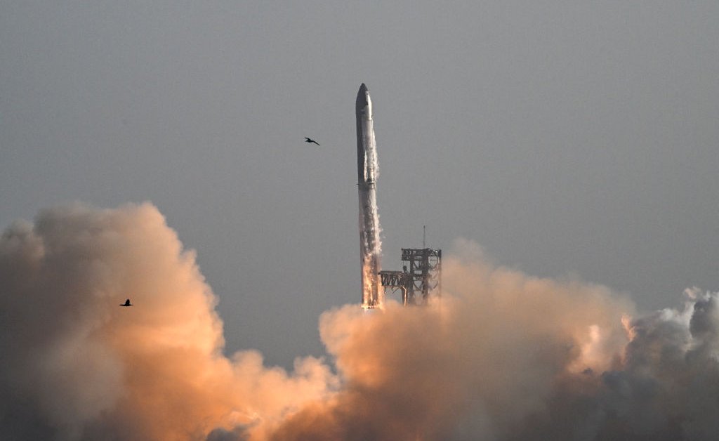 SpaceX 试飞再次爆炸