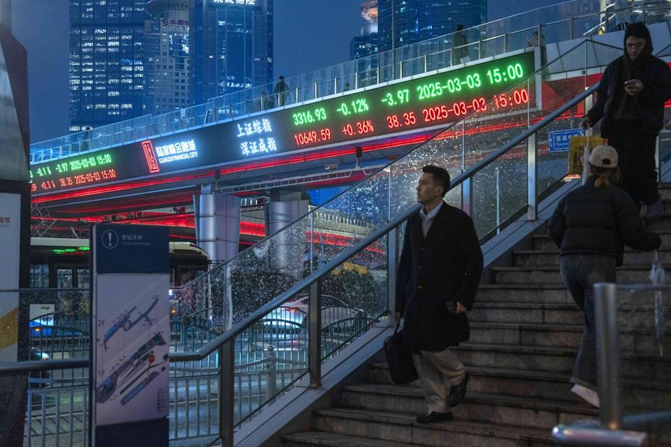 乐观情绪增长 中国股市或打破 AI 上 NPC 首日跌幅