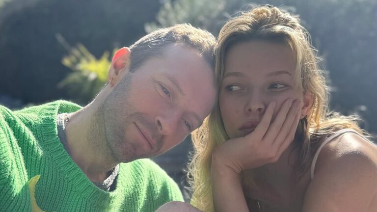 格温妮丝·帕特洛 （Gwyneth Paltrow） 祝前任克里斯·马丁 （Chris Martin） 48 岁生日快乐，并感谢他 20 岁的苹果和 18 岁的摩西
