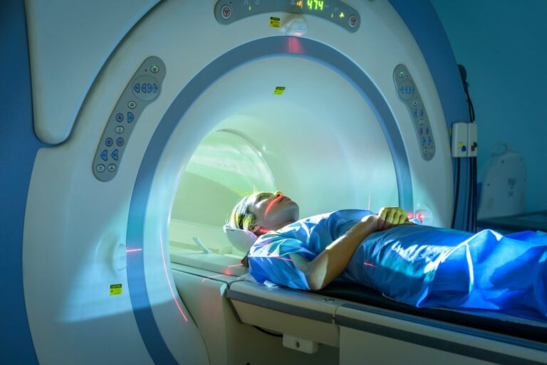 放射学 AI 软件提供商 Gleamer 通过两次小规模收购进军 MRI 领域