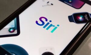 Siri 联合设计师：Apple 的“害怕不完美”阻碍了 Siri 的改造
