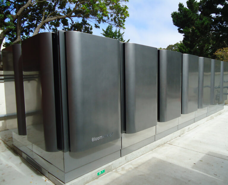 Bloom Energy：买入、卖出还是持有？