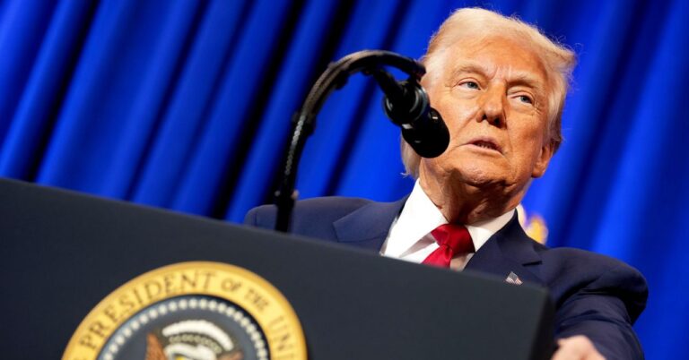 唐纳德·特朗普（Donald Trump）又举办了一场价值百万美元的“烛光”晚宴——埃隆·马斯克（Elon Musk）也出席了晚宴