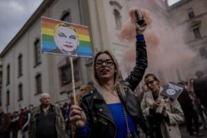 匈牙利：HCLU 呼吁欧盟委员会对禁止 Pride 的新立法采取行动