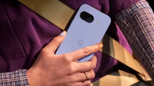 新的 Pixel 9a 照片显示 iPhone 16e 正在进行一场真正的战斗