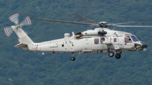随着新型 Z-20F 成为其主要舰载直升机，中国实现了反潜战能力的现代化