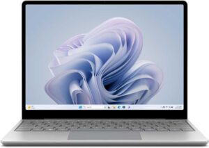 较小的 Surface PC 可能很快就会推出，内置 Snapdragon 芯片