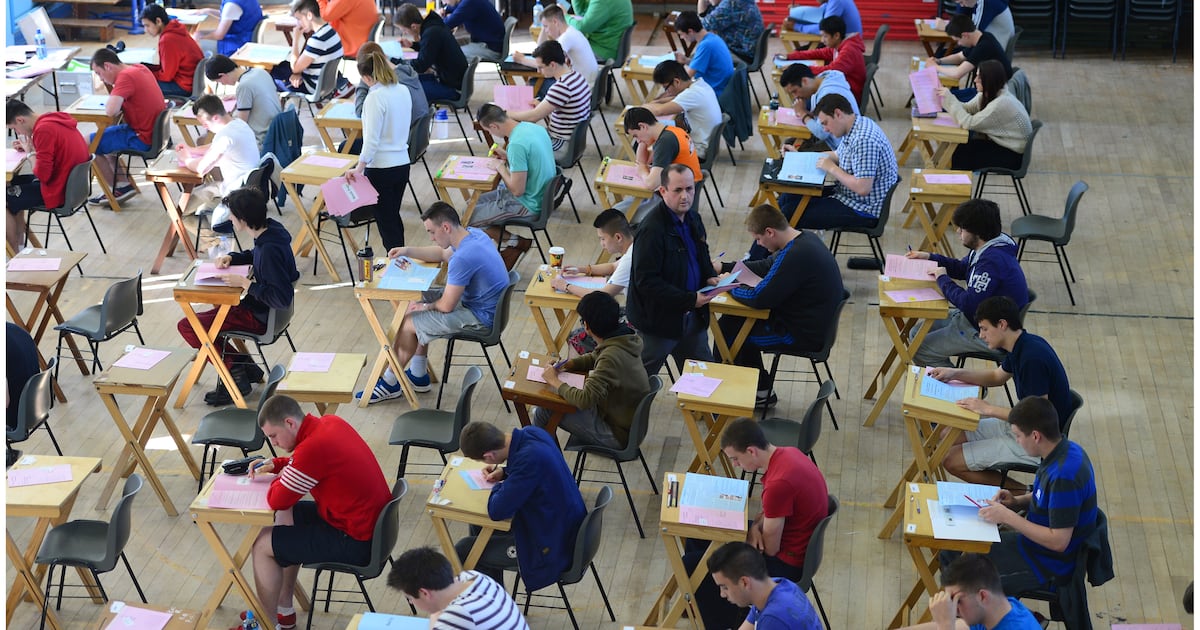 离开 Cert Oral English 考试可能是一个好主意，但对压力大的学生和教师进行评估却不是