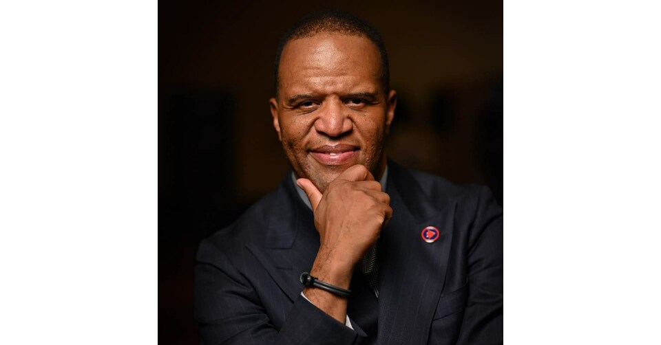 Operation HOPE 首席执行官 John Hope Bryant 主持 CNBC 新加坡人工智能和劳动力转型执行小组讨论会