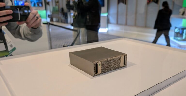 以下是迄今为止所有 Nvidia Dgx Spark 版本