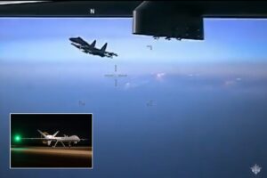 地中海与俄罗斯 Su-35 战斗机的紧张局势对法国收割者无人机构成危险威胁