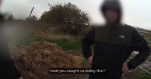 思维敏捷的警官提供的无人机录像帮助两名男子犯有偷猎罪
