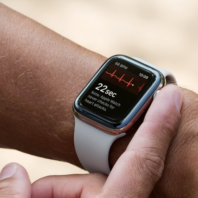 未来的 Apple Watch 可能会配备内置摄像头，以实现 AI 驱动的视觉智能