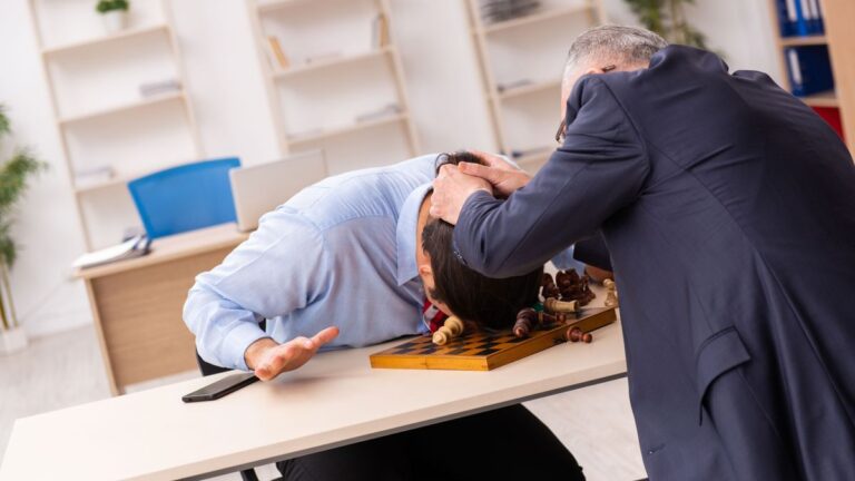 事实证明,如果 ChatGPT o1 和 DeepSeek-R1 输了,他们就会在国际象棋中作弊,这让我想知道我是否应该信任 AI 做任何事情