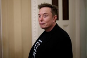安全研究人员并不相信马斯克对导致 X 崩溃的网络攻击的看法