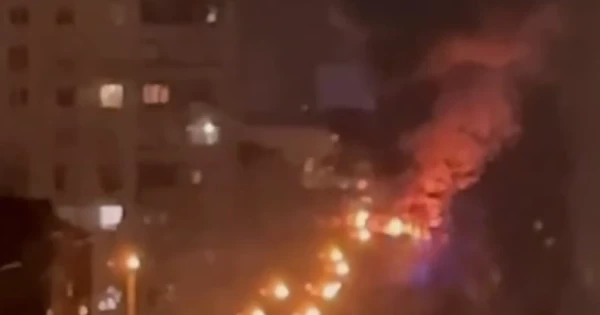 俄罗斯用无人机袭击哈尔科夫：住宅楼受损