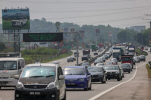 Aidilfitri 外流：LLM 表示，主要高速公路上的交通顺畅，预计下午 2 点后交通量将增加