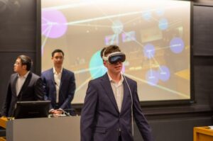 ChatGPT 谁？从核聚变到修理冰箱，学生们飞跃构建和创新