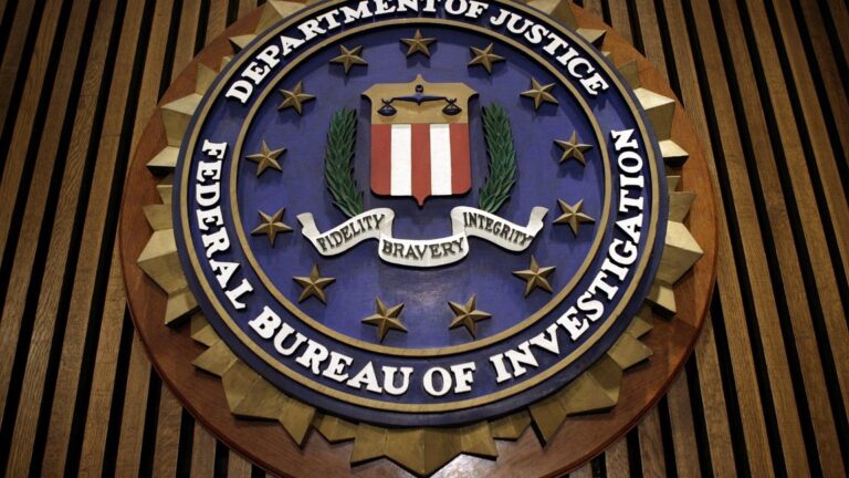 FBI 突袭了与外界隔绝的著名计算机科学家的家