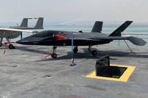 伊朗使用 JAS 313 隐形无人机加强海军力量，执行侦察和轰炸任务