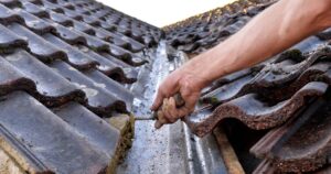 Checkatrade 表示，无人机和人工智能可以提高屋顶行业的标准