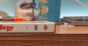 检查您的 DVD 光盘是否腐烂 — 华纳兄弟表示正在更换它们