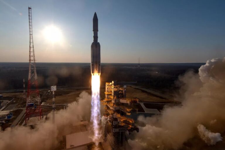 美国情报部门对俄罗斯据称开发核卫星表示担忧