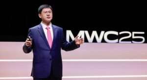 华为李鹏在 MWC 上发表 5G-A 和 AI 主题演讲
