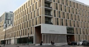 爱丁堡大学研究表明“最先进的 AI 无法读取时钟或日历”