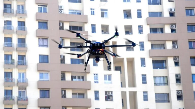 陆军自主研发的具有杀伤能力的 FPV 无人机试制成功