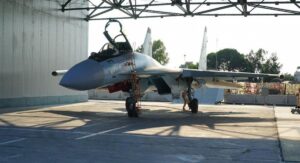 俄罗斯在叙利亚肆无忌惮，派出一架 Su-35 骚扰一架法国无人机