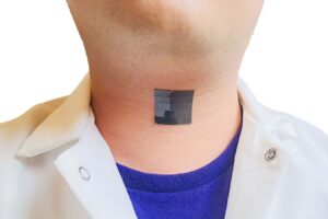 AI 辅助可穿戴设备为声带功能障碍的人“说话”