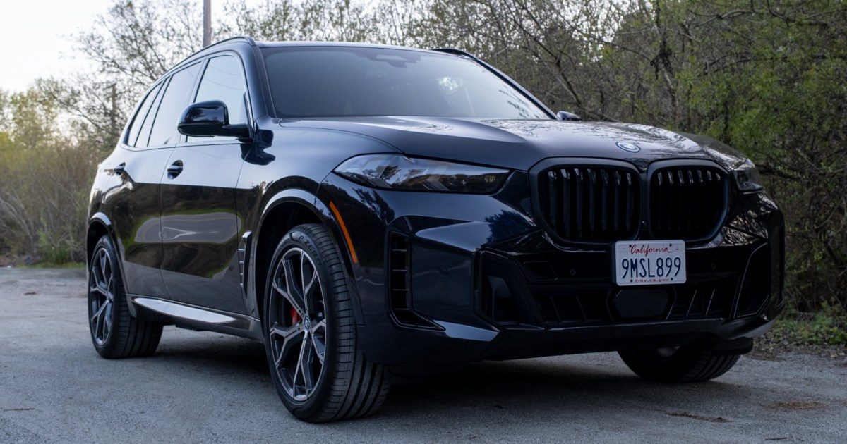 2025 BMW X5 xDrive50e 评测：运动时尚的插电式混合动力车
