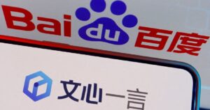 随着行业竞争的白热化，中国百度推出了 2 款新的 AI 模型