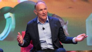 Tim Berners-Lee 想知道：“AI 为谁工作？