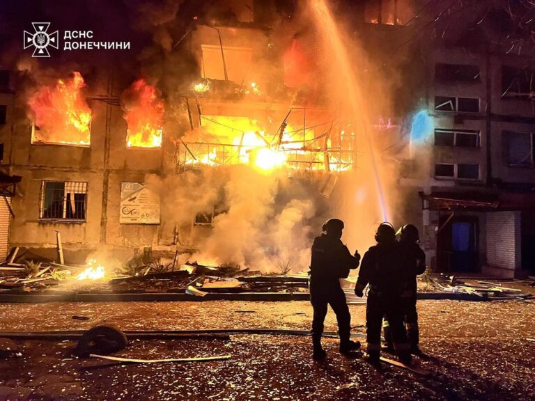 俄罗斯对乌克兰的夜间导弹袭击造成至少 14 人死亡