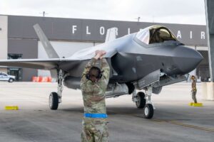 佛罗里达州空军国民警卫队欢迎首架 F-35A 闪电 II 以加强美国东南部的防空