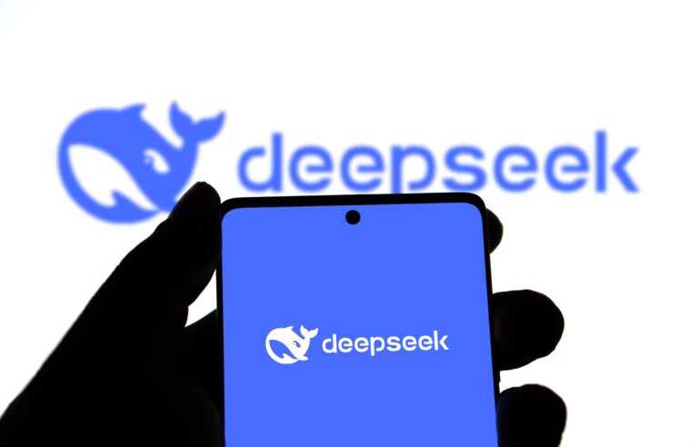 DeepSeek 的日利润超过 545%