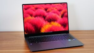 三星 Galaxy Book 5 Pro 评测：一款高级便携设备，但它是否赢得了“Pro”名称？