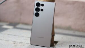 三星印度取笑深色新 Galaxy S25 Ultra 颜色