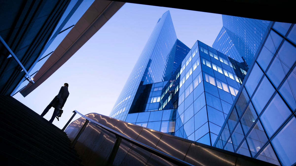 AI 座席不仅仅是助手：他们如何改变当今的未来工作