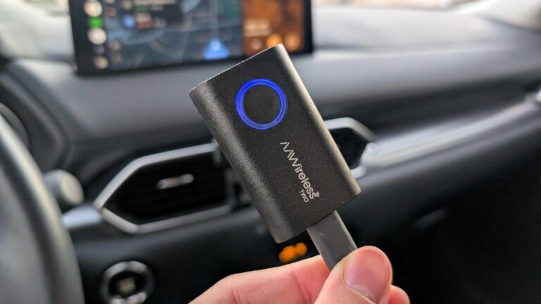 我终于找到了一个响应迅速、功能齐全且不会花大价钱的无线 Android Auto 适配器