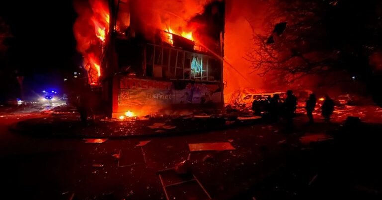 俄罗斯对乌克兰的新一轮袭击造成人员伤亡