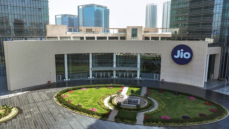 Jio Platforms 正在构建一款无硬件的基于云的个人 PC