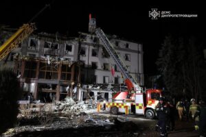 过去一天，俄罗斯对乌克兰的袭击造成至少 8 人死亡，39 人受伤