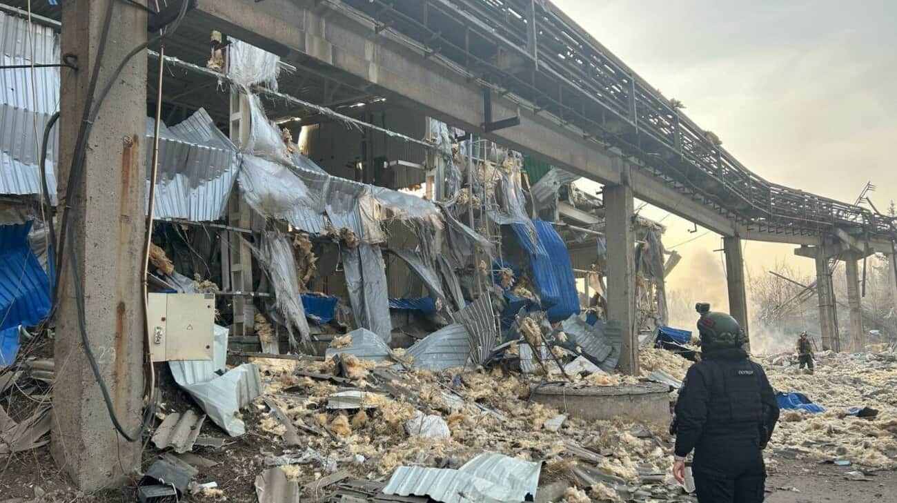 包括两名儿童在内的四人在俄罗斯对顿涅茨克州的空袭中丧生